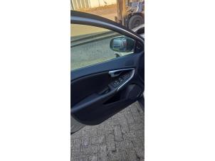 Volvo V40 Cross Country 1.5 T3 16V Geartronic Épave (2019, Brun)
