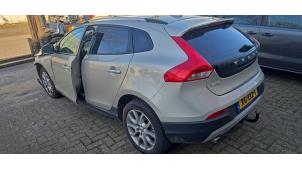 Volvo V40 Cross Country 1.5 T3 16V Geartronic Épave (2019, Brun)
