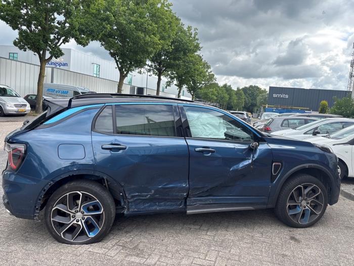 Lynk & Co 01 1.5 PHEV Vehículo de desguace (2024, Azul)