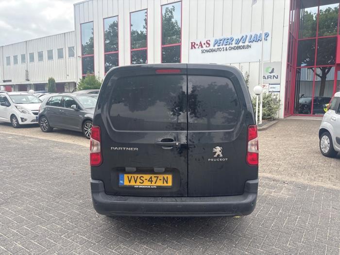 Peugeot Partner 1.5 BlueHDi 130 Vehículo de desguace (2023, Negro)
