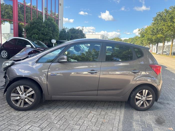 Hyundai iX20 1.4i 16V Schrottauto (2015, Braun)