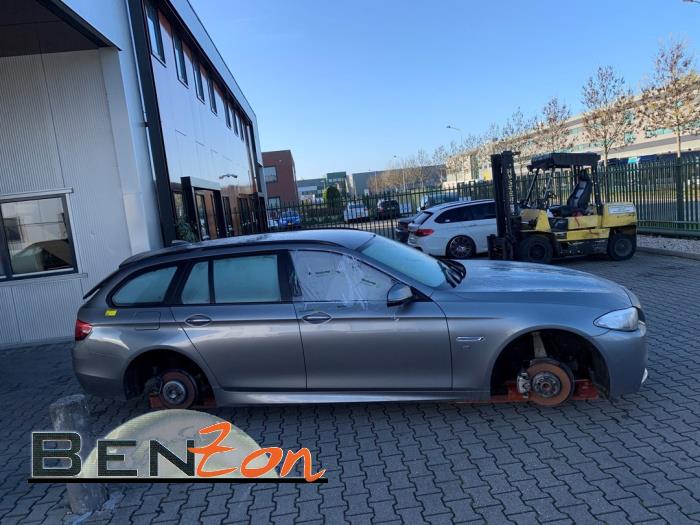 BMW 5 serie Touring 520d 16V Salvage vehicle (2014, Metallic, Gray)