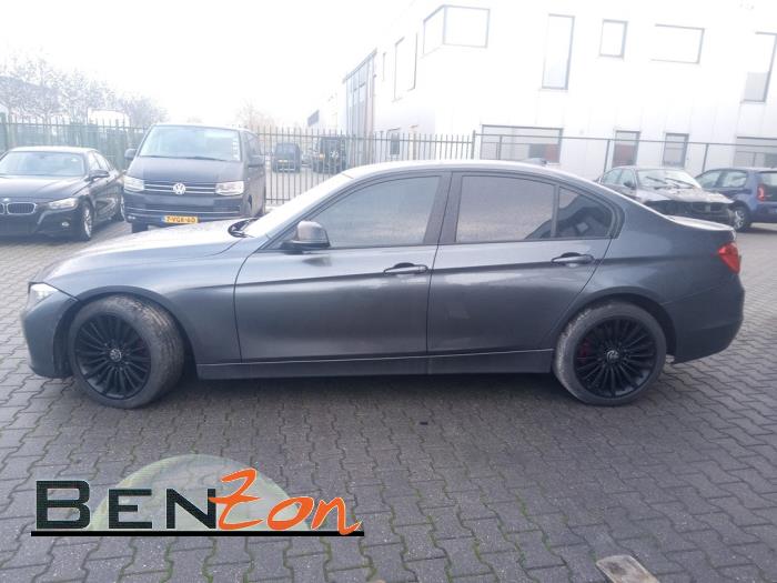 BMW 3 serie 320d 2.0 16V EfficientDynamicsEdition Skrotfordon (2012, MINERALGRAU METALLIC)