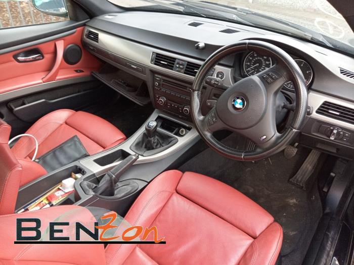 BMW 3 serie 320d 16V Vehículo de desguace (2013, Negro)