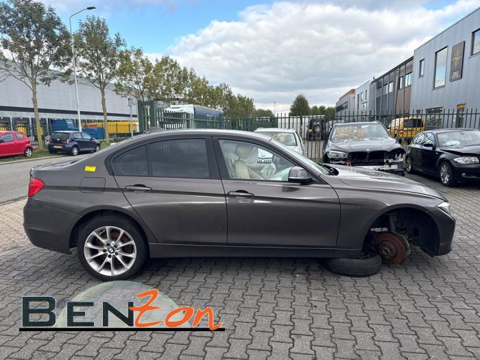 BMW 3 serie 320i 2.0 16V Skrotfordon (2012, HAVANNA METALLIC)