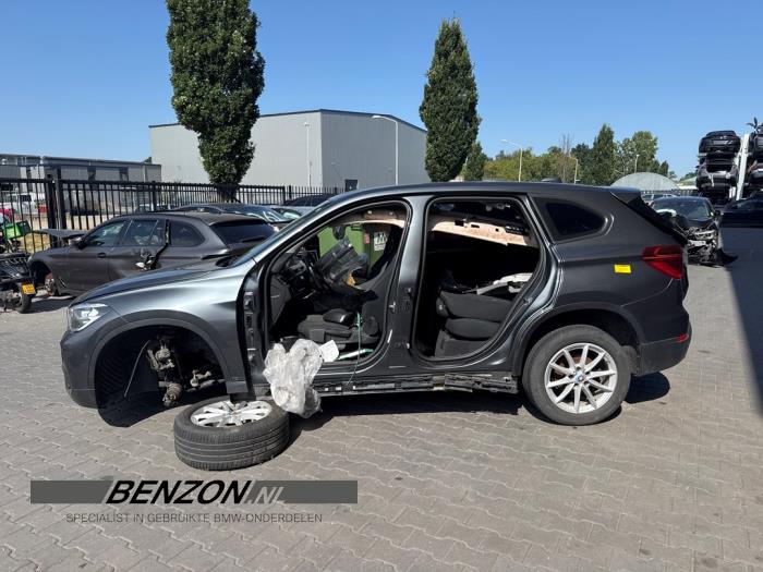 BMW X1 sDrive 16d 1.5 12V TwinPower Vehículo de desguace (2016, Metálico, Gris)