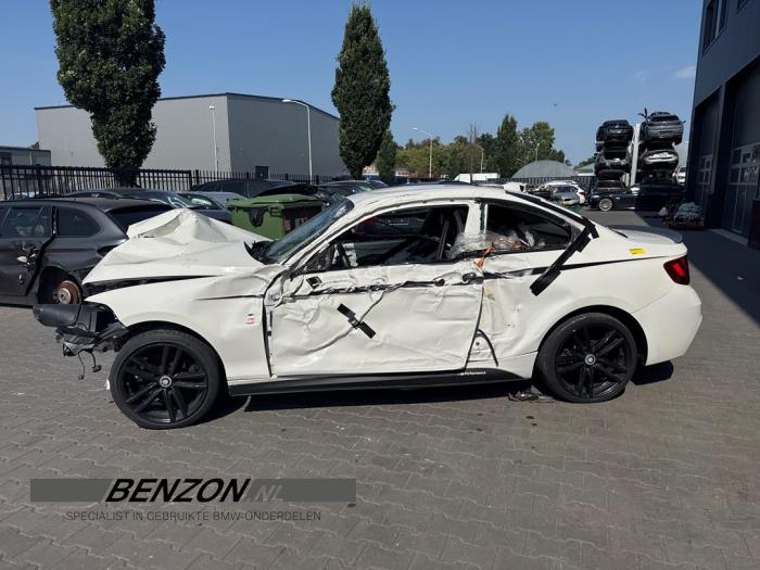 BMW 2 serie 220d 2.0 16V Vehículo de desguace (2015, Blanco)