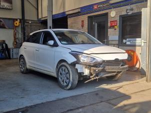 Hyundai i20 1.2i 16V  (Schrott)