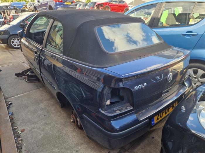 Volkswagen Golf III Cabrio Restyling 1.8 Skrotfordon (1999, DONKER BLAUW)