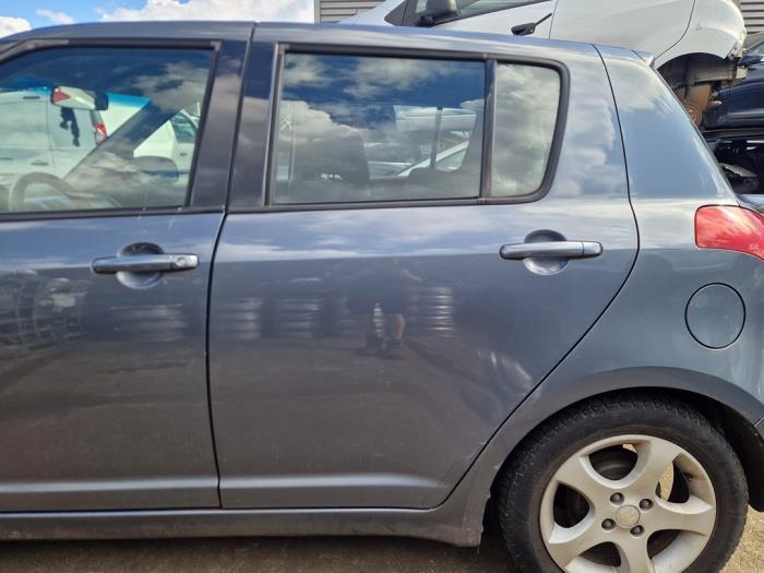 Suzuki Swift 1.3 VVT 16V Épave (2006, Gris)
