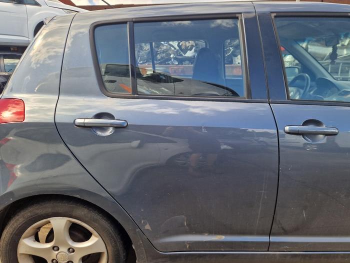 Suzuki Swift 1.3 VVT 16V Épave (2006, Gris)