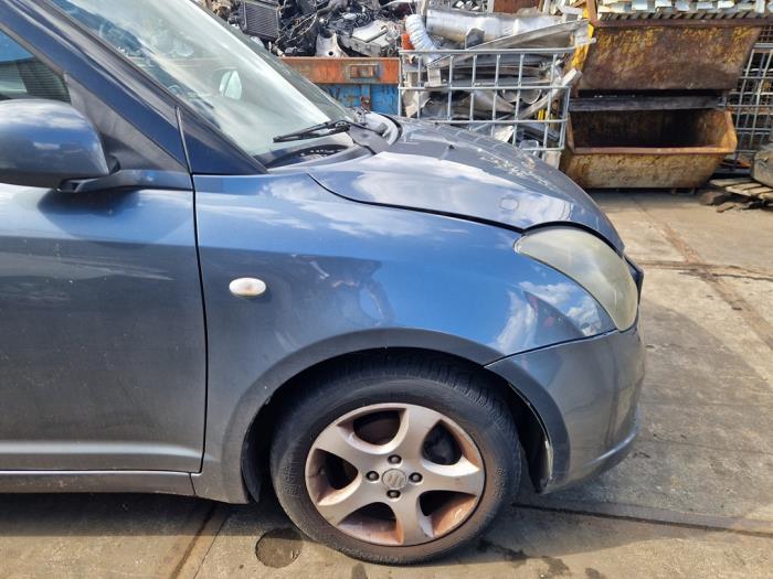 Suzuki Swift 1.3 VVT 16V Épave (2006, Gris)