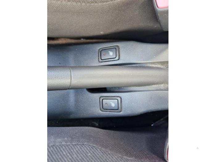 Suzuki Swift 1.3 VVT 16V Épave (2006, Gris)