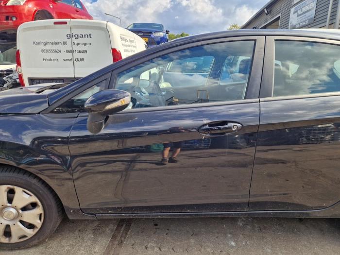 Ford Fiesta 6 1.5 TDCi Skrotfordon (2015, ZWART)