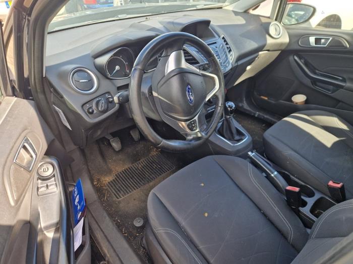 Ford Fiesta 6 1.5 TDCi Skrotfordon (2015, ZWART)