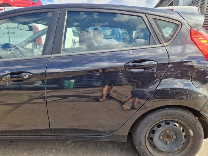 Ford Fiesta 6 1.5 TDCi Skrotfordon (2015, ZWART)