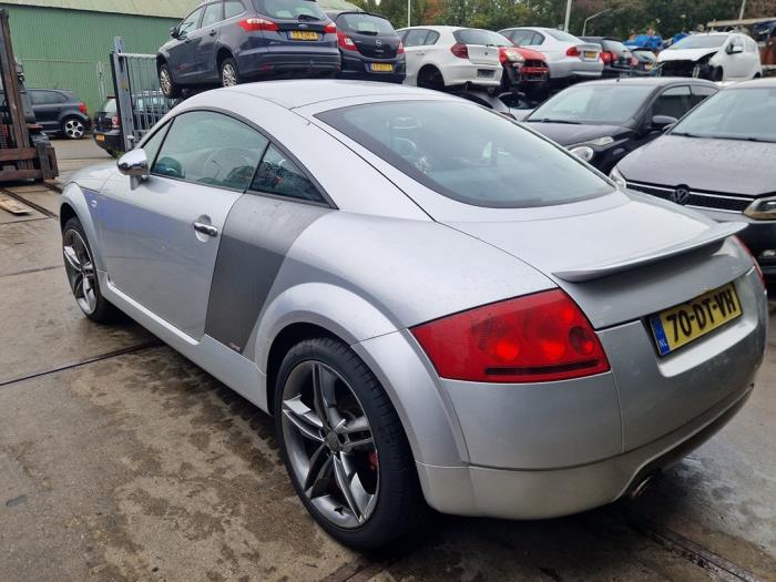 Audi TT 1.8 20V Turbo Épave (2000, Gris)