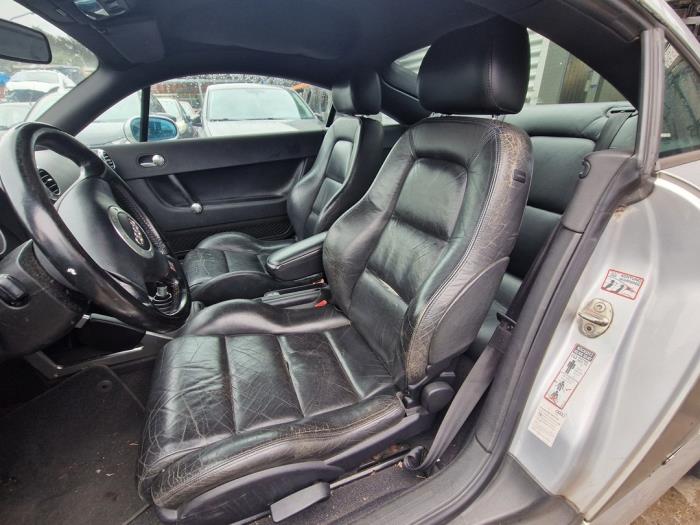 Audi TT 1.8 20V Turbo Épave (2000, Gris)