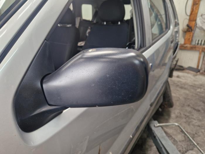 Suzuki New Ignis 1.5 16V Skrotfordon (2006, GRIJS)