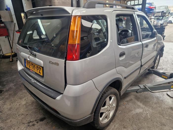 Suzuki New Ignis 1.5 16V Skrotfordon (2006, GRIJS)