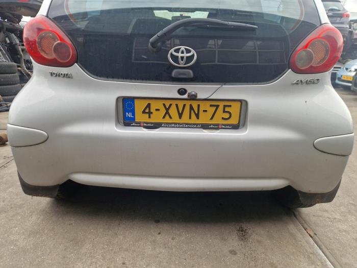 Toyota Aygo 1.0 12V VVT-i Skrotfordon (2006, GRIJS)