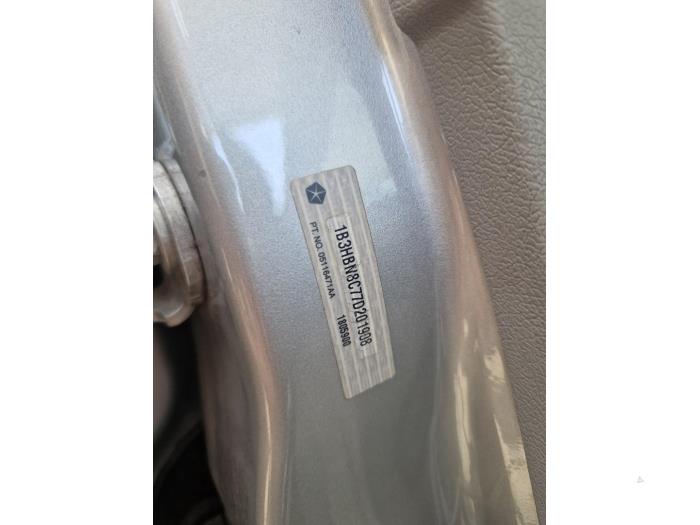 Dodge Caliber 1.8 16V Samochód złomowany (2007, Szary)