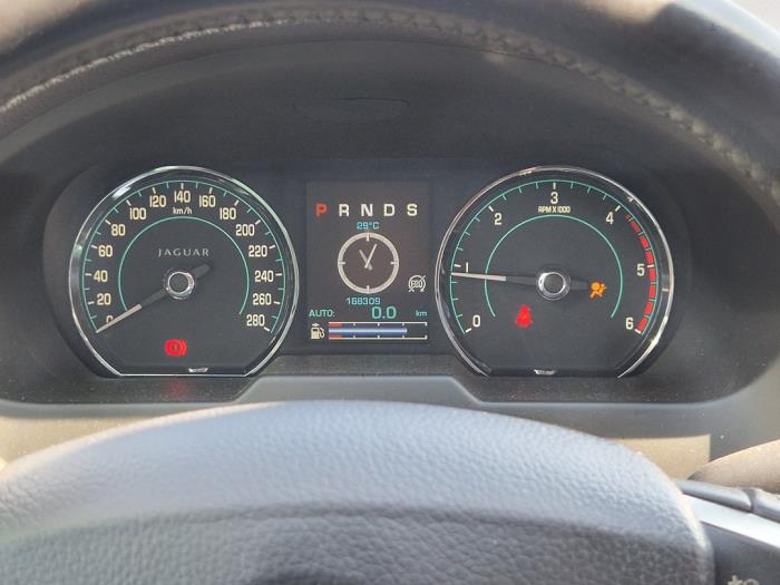 Jaguar XF 3.0 D V6 24V Vehículo de desguace (2012, Gris)