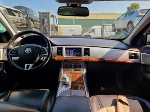 Jaguar XF 3.0 D V6 24V Vehículo de desguace (2012, Gris)