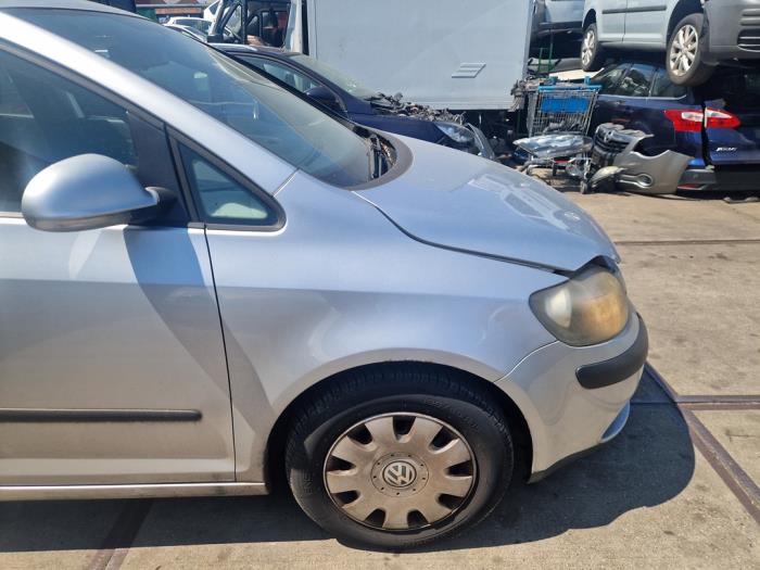 Volkswagen Golf Plus 1.6 FSI 16V Vehículo de desguace (2006, Gris)