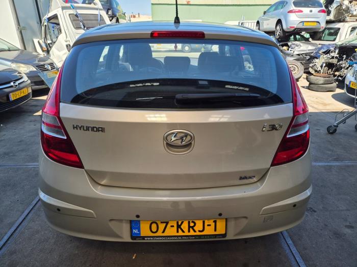 Hyundai i30 1.4 CVVT 16V Vehículo de desguace (2010, Beige)