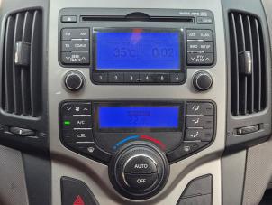 Hyundai i30 1.4 CVVT 16V Vehículo de desguace (2010, Beige)