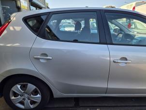 Hyundai i30 1.4 CVVT 16V Vehículo de desguace (2010, Beige)