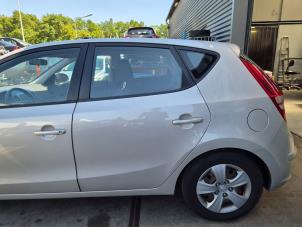 Hyundai i30 1.4 CVVT 16V Vehículo de desguace (2010, Beige)