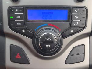 Hyundai i30 1.4 CVVT 16V Vehículo de desguace (2010, Beige)