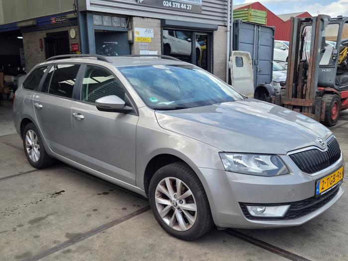 Skoda Octavia Combi 1.2 TSI 16V  (Desguace)