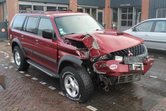 Mitsubishi pajero sport 2003