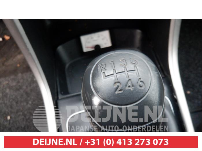 Hyundai i30 1.4 16V Samochód złomowany (2015, Czarny)