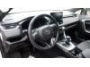 Toyota RAV4 2.5 Hybrid 16V Épave (2019, Blanc, Noir)