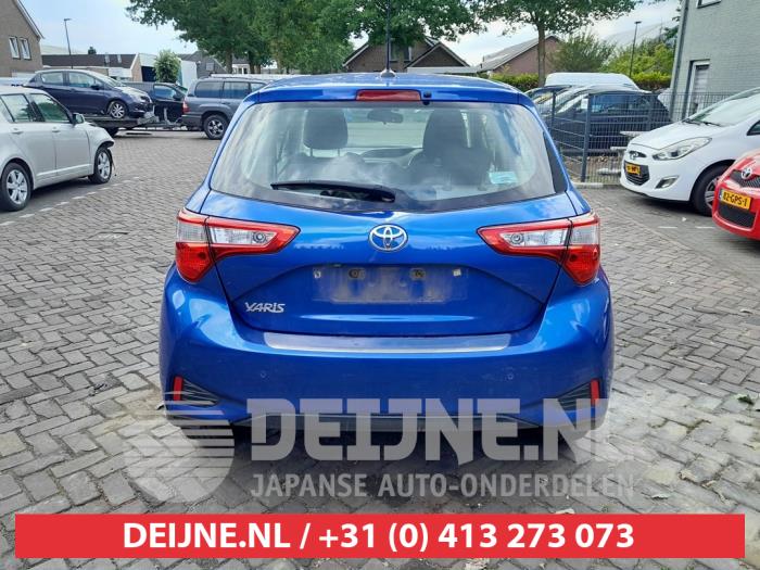 Toyota Yaris III 1.5 16V Dual VVT-iE Schrottauto (2019, Blau)