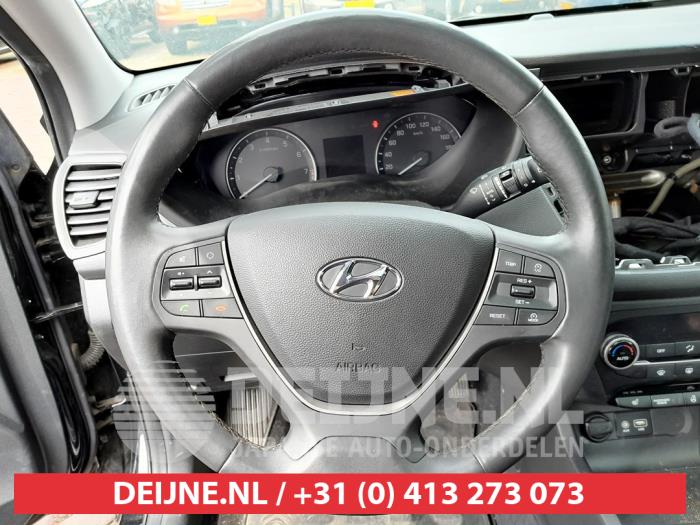Hyundai i20 1.0 T-GDI 120 12V Épave (2017, Noir)