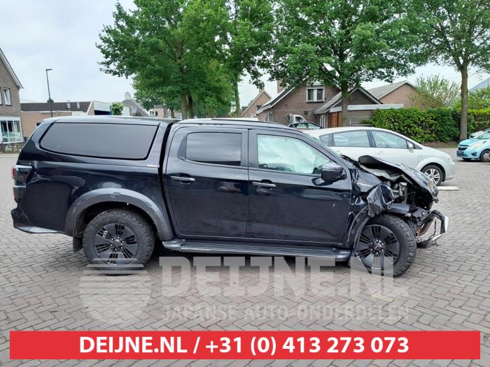 Isuzu D-Max 1.9 DDI 4x4 Épave (2021, Noir)