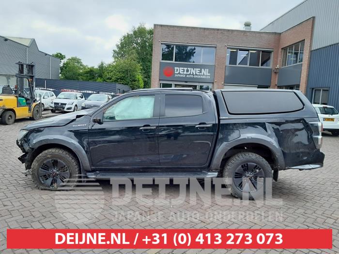 Isuzu D-Max 1.9 DDI 4x4 Épave (2021, Noir)