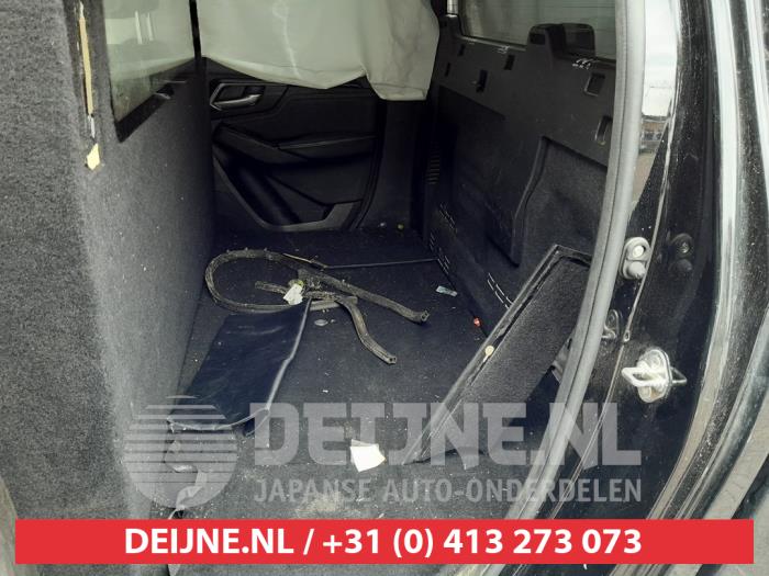 Isuzu D-Max 1.9 DDI 4x4 Épave (2021, Noir)