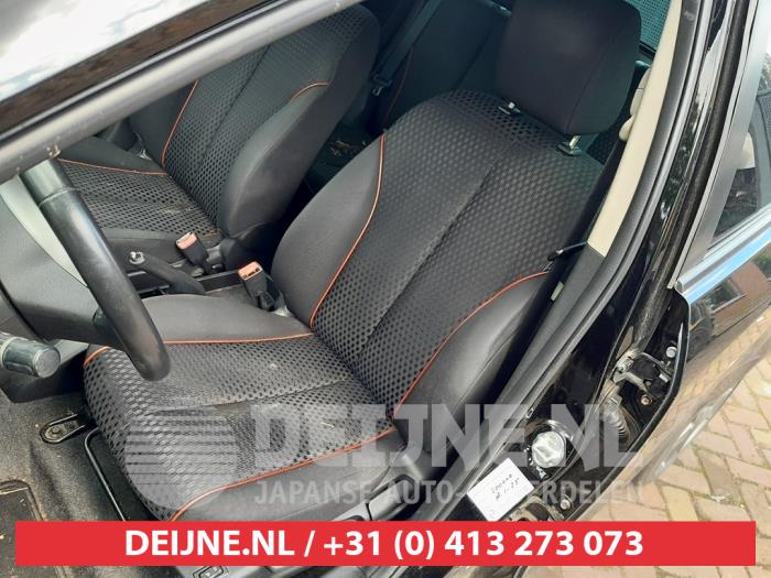 Mazda 2 1.3 16V MZR Épave (2012, Noir)