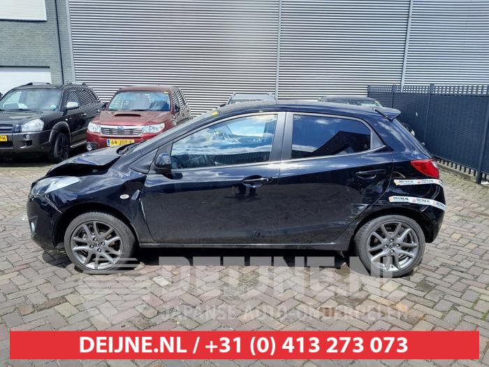 Mazda 2 1.3 16V MZR Épave (2012, Noir)