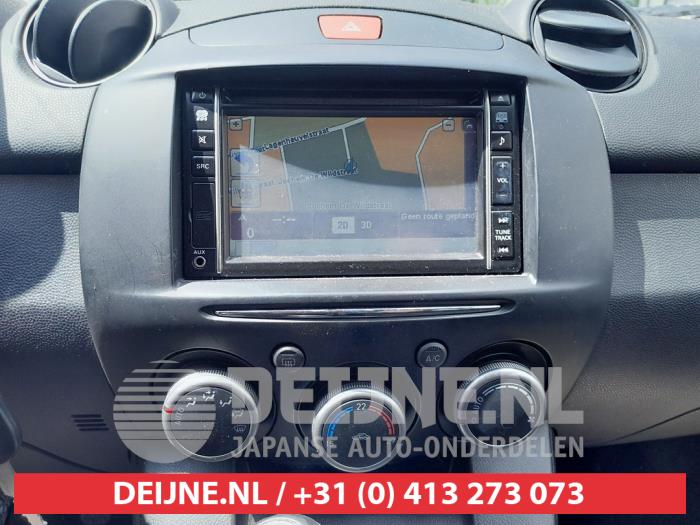 Mazda 2 1.3 16V MZR Épave (2012, Noir)