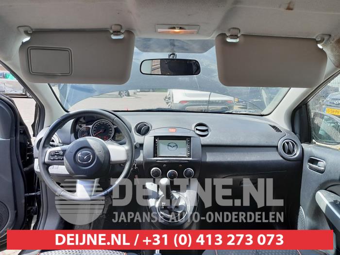 Mazda 2 1.3 16V MZR Épave (2012, Noir)
