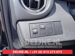 Mazda 2 1.3 16V MZR Épave (2012, Noir)