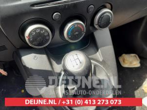 Mazda 2 1.3 16V MZR Épave (2012, Noir)