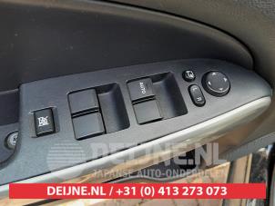 Mazda 2 1.3 16V MZR Épave (2012, Noir)